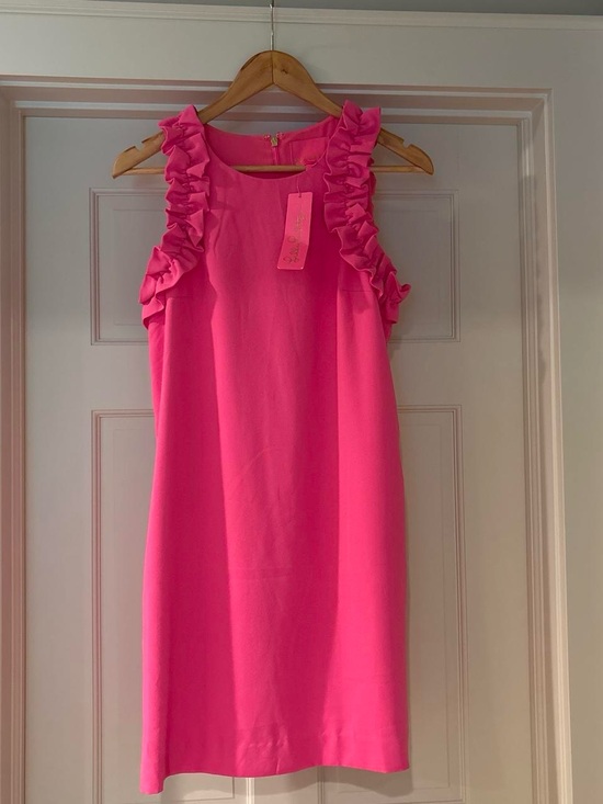 Lilly Pulitzer Dresses & Skirts - Lilly Pulitzer Bright Hot Pink Ruffle Sleeve Shift Dress